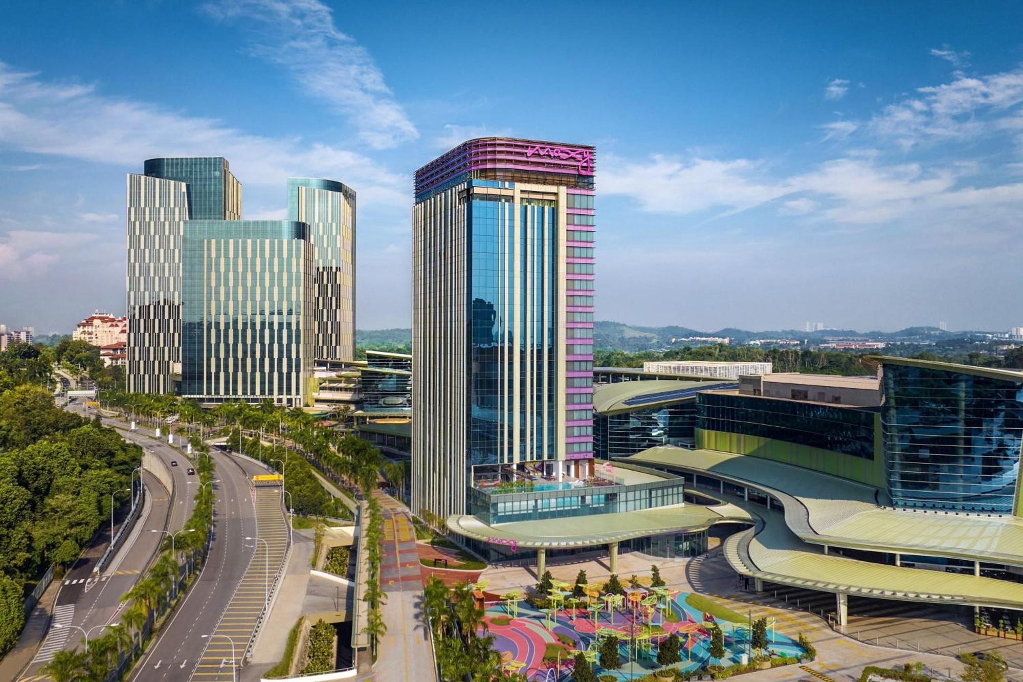 Moxy Putrajaya Hotel Luaran gambar